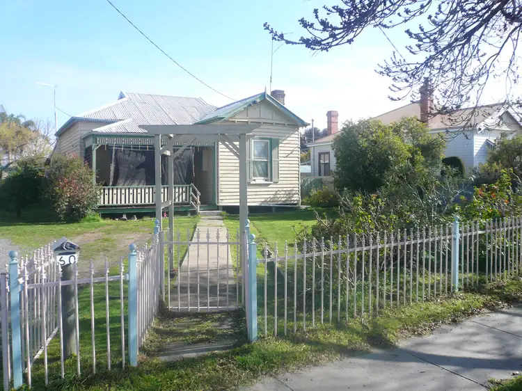 60 Jamouneau Street, Warracknabeal VIC 3393