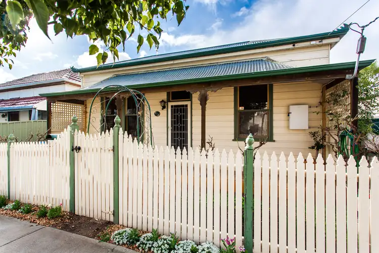 14 Castle Street, Glanville SA 5015