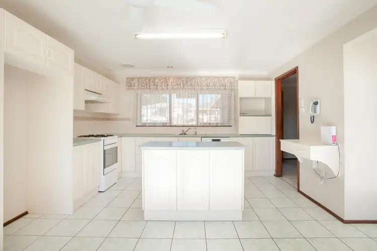 Second view of Homely house listing, 5 Wakehurst Crescent, Metford NSW 2323