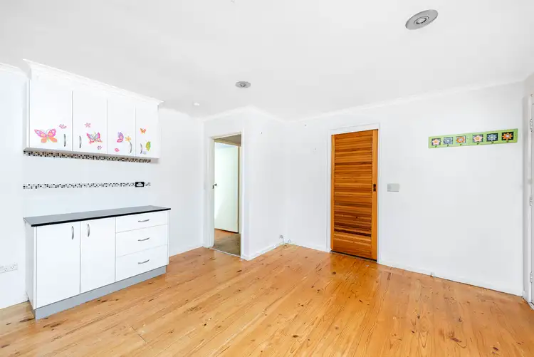 Fifth view of Homely house listing, 2 Lipscomb Place, Macgregor ACT 2615