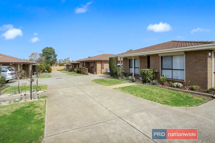 3/11 Henry Street, Melton VIC 3337