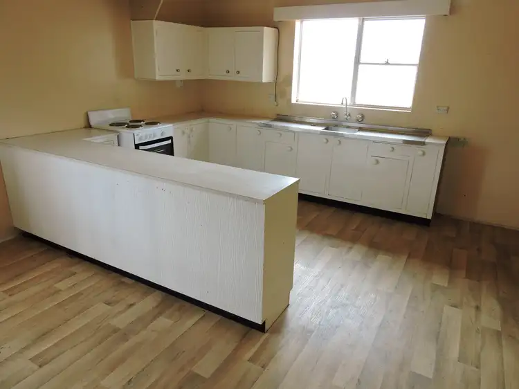 Second view of Homely house listing, 10 Sir John Cowan Avenue, Murray Bridge SA 5253