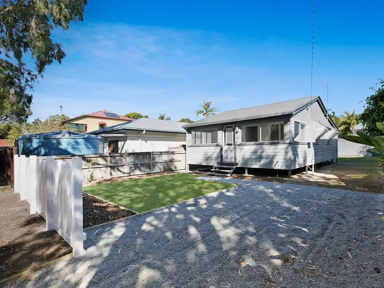 24 HINDES STREET, Lota QLD 4179