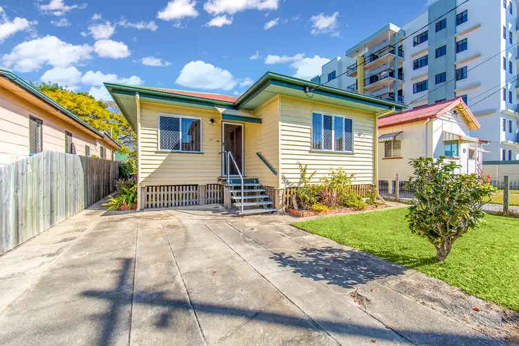 11 Jeffrey Street, Redcliffe QLD 4020