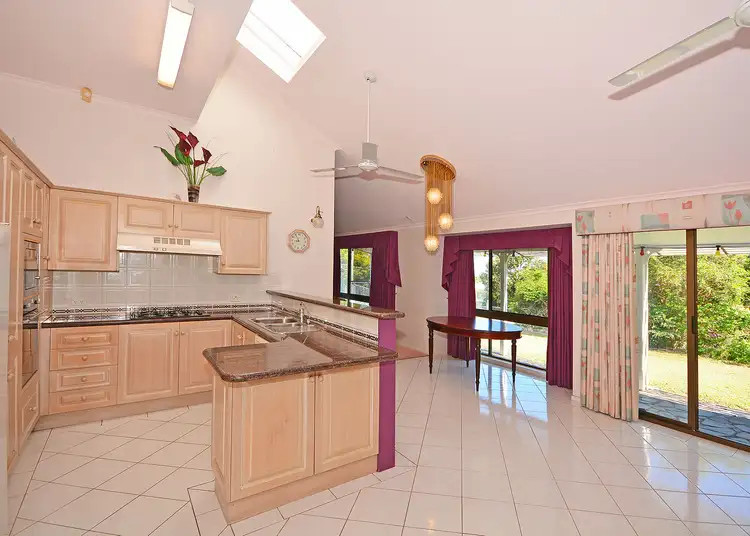 8 Tudor Avenue, Urraween QLD 4655