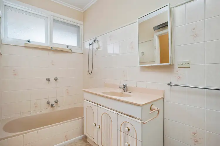 Fifth view of Homely house listing, 4/13-15 Glamis Street, Newtown VIC 3220