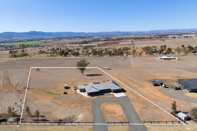 Second view of Homely house listing, 62 Falcon Drive, Tamworth NSW 2340