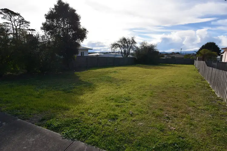 86 Service Road, Moe VIC 3825