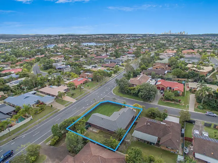 1 Rangeview Court, Burleigh Waters QLD 4220