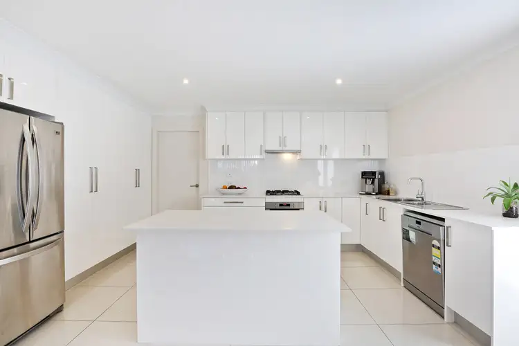 2/201 Wyndarra Way, Koonawarra NSW 2530