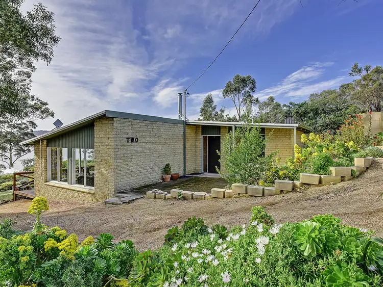 2 Spaulding Street, White Beach TAS 7184