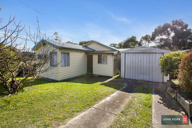 17 Chamberlain Road, Newborough VIC 3825