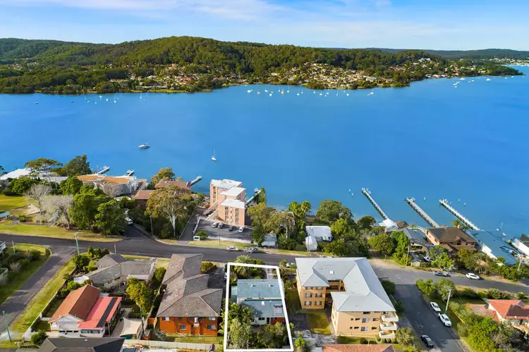 26 Caroline Street, East Gosford NSW 2250