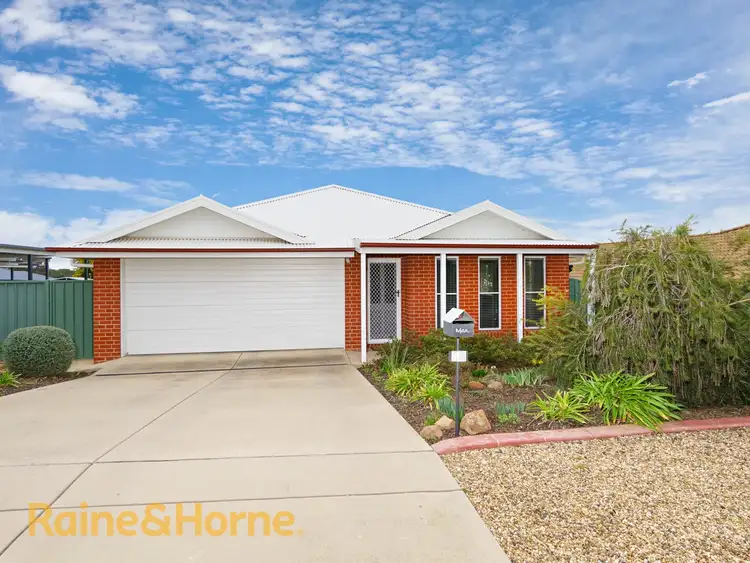 18 Melaleuca Drive, Forest Hill NSW 2651