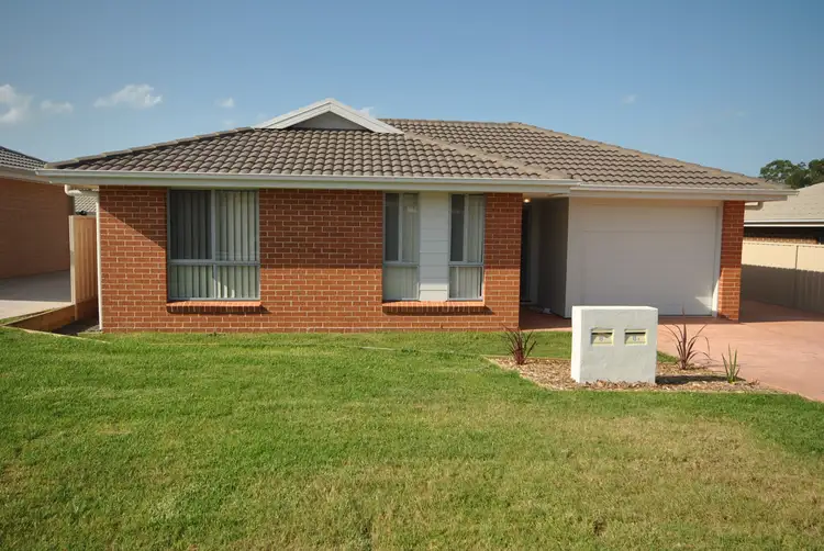 8 Alpina Place