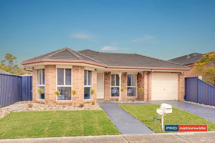 22 Clarendon Wynd, Caroline Springs VIC 3023