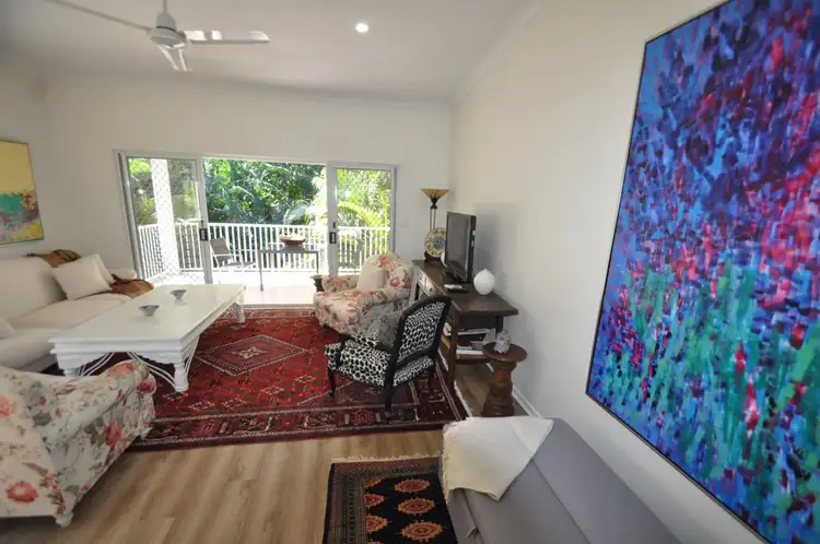 7/4 Ocean Beach Drive, Agnes Water QLD 4677
