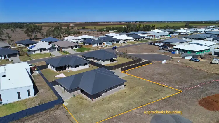 Second view of Homely house listing, 4 AMALFI COURT, Ashfield QLD 4670