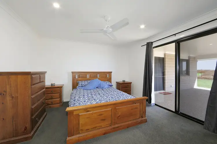 Sixth view of Homely house listing, 4 AMALFI COURT, Ashfield QLD 4670
