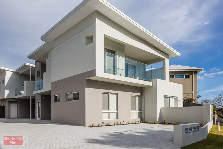4/24 Aquaviva Circle, Viveash WA 6056