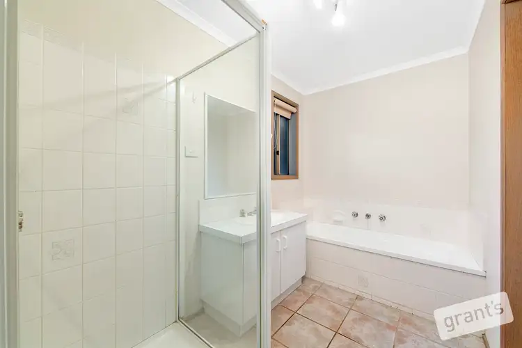Sixth view of Homely house listing, 2/7 Madison Avenue, Narre Warren VIC 3805