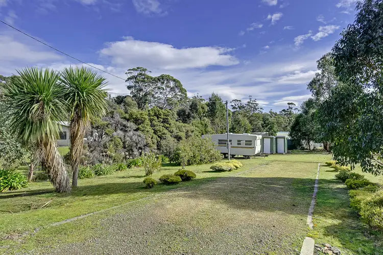 32 Fox Avenue, White Beach TAS 7184