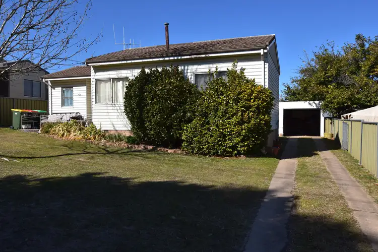 42 Churchill Avenue, Orange NSW 2800