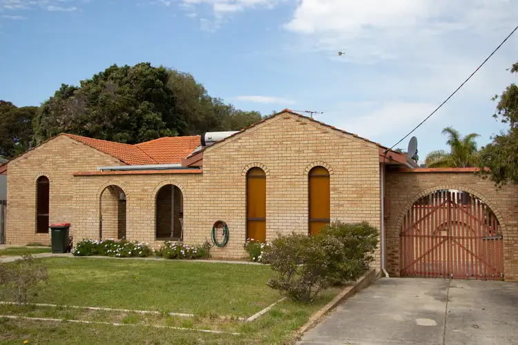5 Barter Place, Warnbro WA 6169