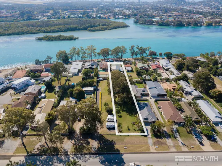 32 Philp Parade, Tweed Heads South NSW 2486