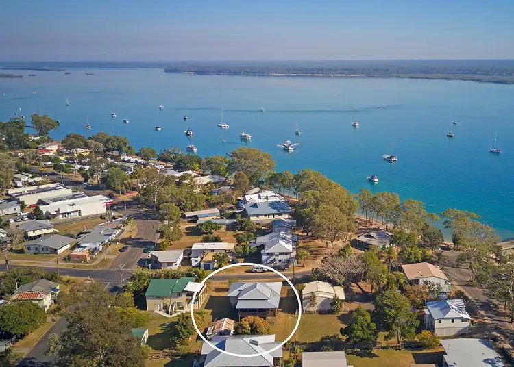 6 Burrum Heads rd, Burrum Heads QLD 4659