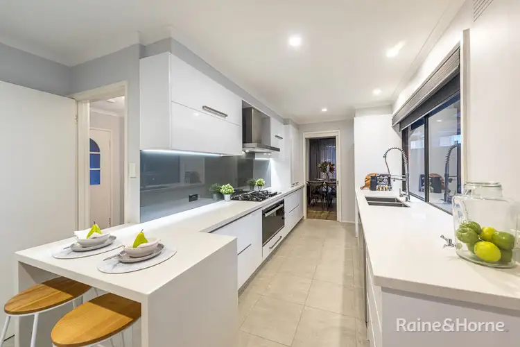 Fifth view of Homely house listing, 15 O'Malley Court, Sunbury VIC 3429