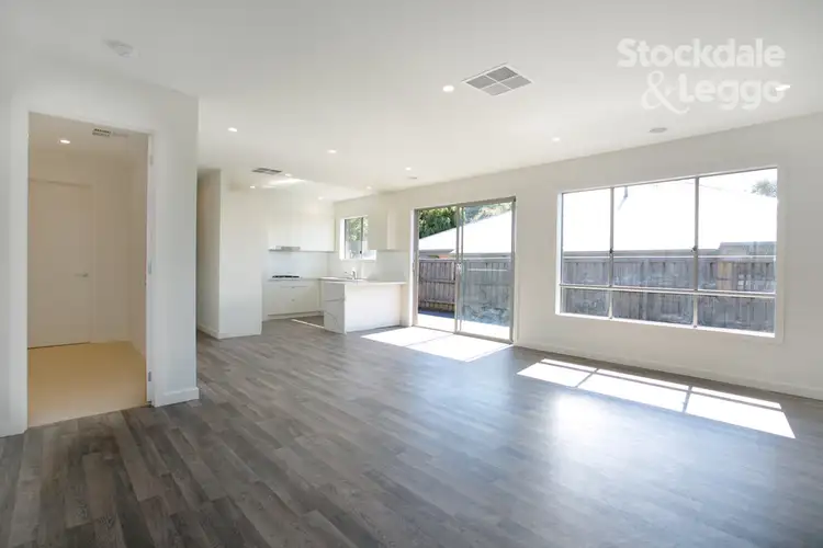 2/13 Windella Avenue, Rosebud VIC 3939