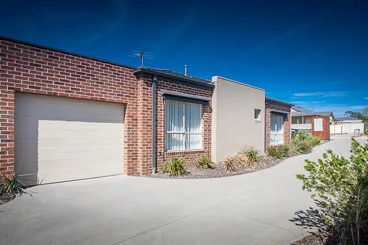 Third view of Homely townhouse listing, Unit 5/4 Francis Crescent, Gisborne VIC 3437