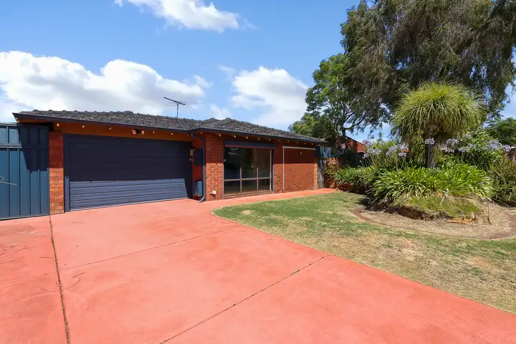 Second view of Homely house listing, 6 Waterloo Court, Alexander Heights WA 6064