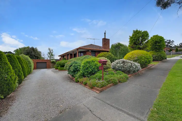 7 Scorpio Drive, Moe VIC 3825