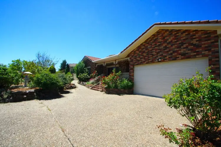 17 Tulong Ave, Cooma NSW 2630