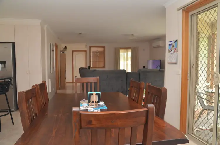 Fifth view of Homely house listing, 4 BANKSIA COURT, Lucknow VIC 3875