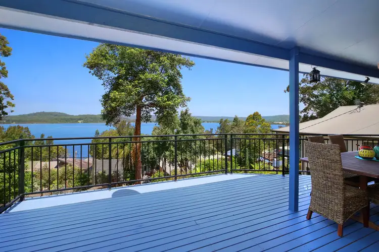 135 Broadwater Drive, Saratoga NSW 2251