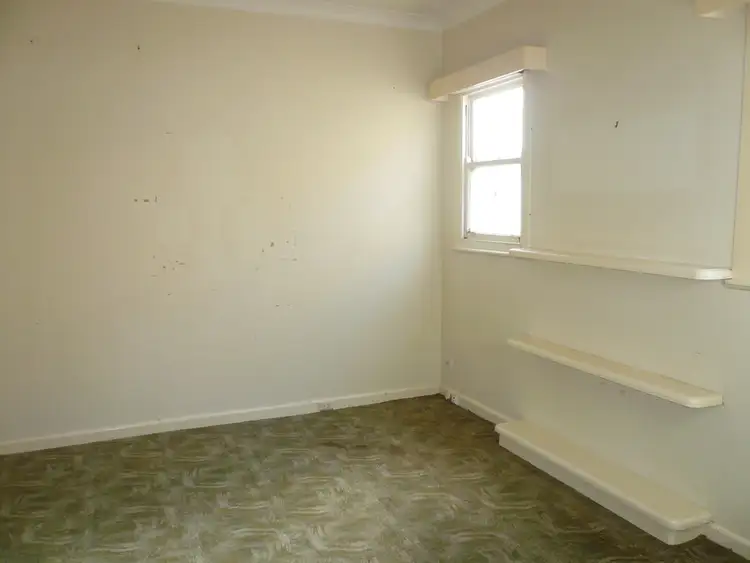Fourth view of Homely house listing, 10 Devereux Street, Warracknabeal VIC 3393