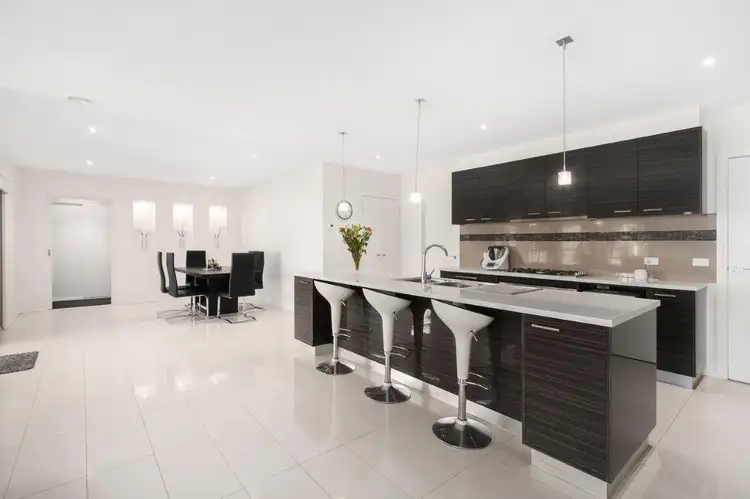 Fifth view of Homely house listing, 1 Wordsworth Court, Drouin VIC 3818