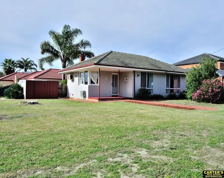 10 Wade St, Embleton WA 6062