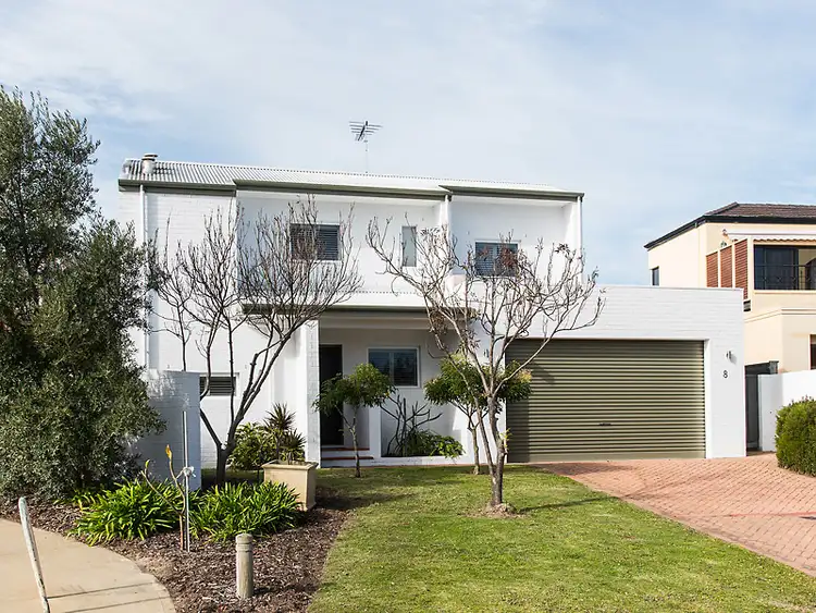 8 New Court Green, Mount Claremont WA 6010