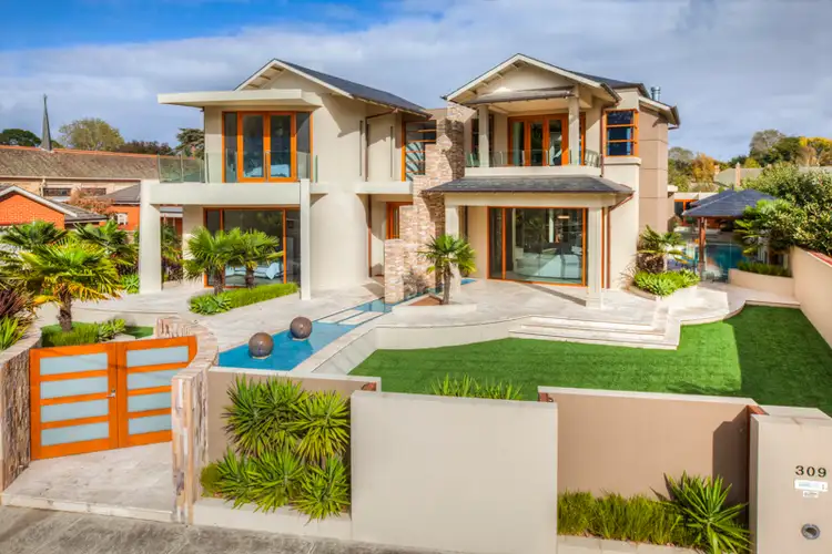 309 Wendouree Parade, Lake Wendouree VIC 3350