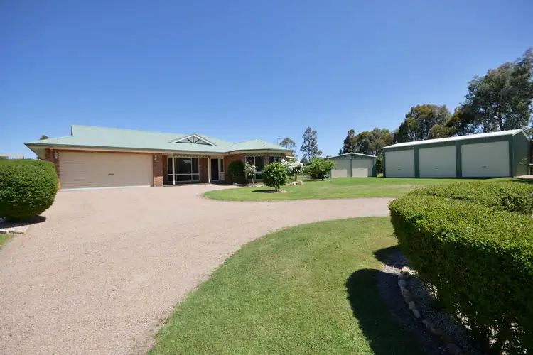 64 Landsman Drive, Nicholson VIC 3882