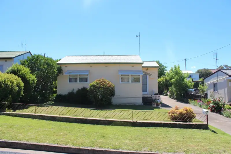 Main view of Homely house listing, 7 Coral Way, West Bathurst NSW 2795