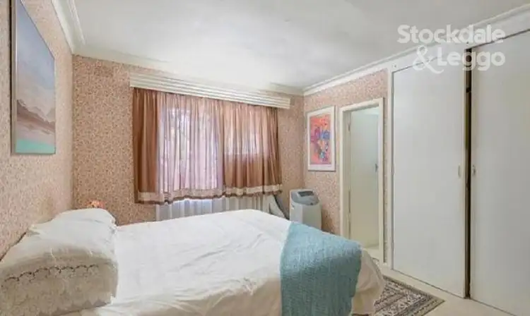 Fifth view of Homely house listing, 3 McCredden Court, Box Hill South VIC 3128