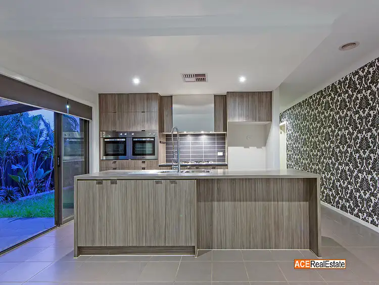 Fifth view of Homely house listing, 16 Fieldwren Drive, Williams Landing VIC 3027