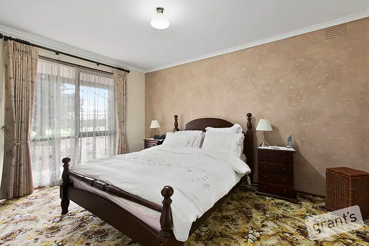 Fourth view of Homely house listing, 8 Selkirk Court, Berwick VIC 3806
