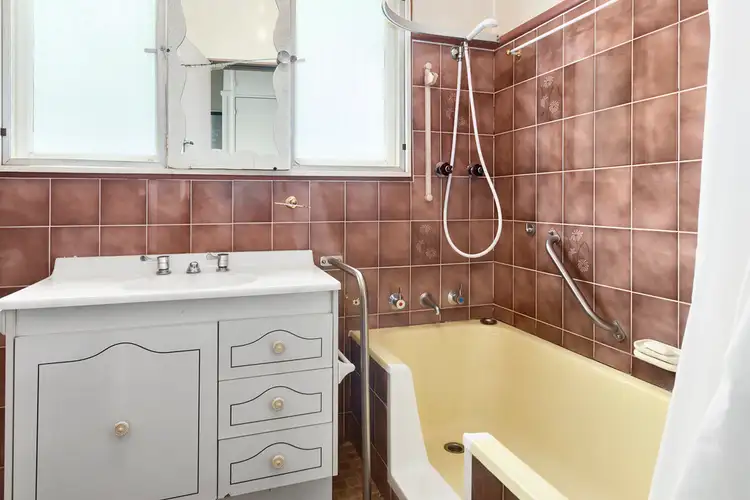 Fourth view of Homely house listing, 4 Phelps Crescent, Bradbury NSW 2560