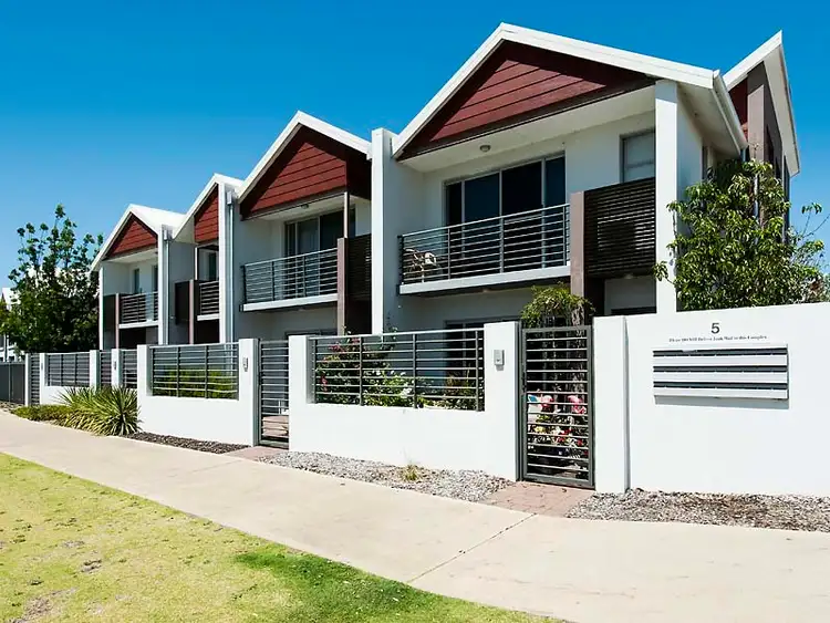 30/5 Bower Drive, Erskine WA 6210